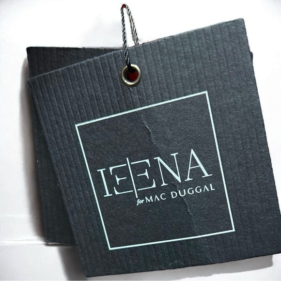 🌻NEW w.Tag MAC DUGGAL White One Shoulder Fitted Evening Gown With Bow Size 12 - Picture 12 of 13